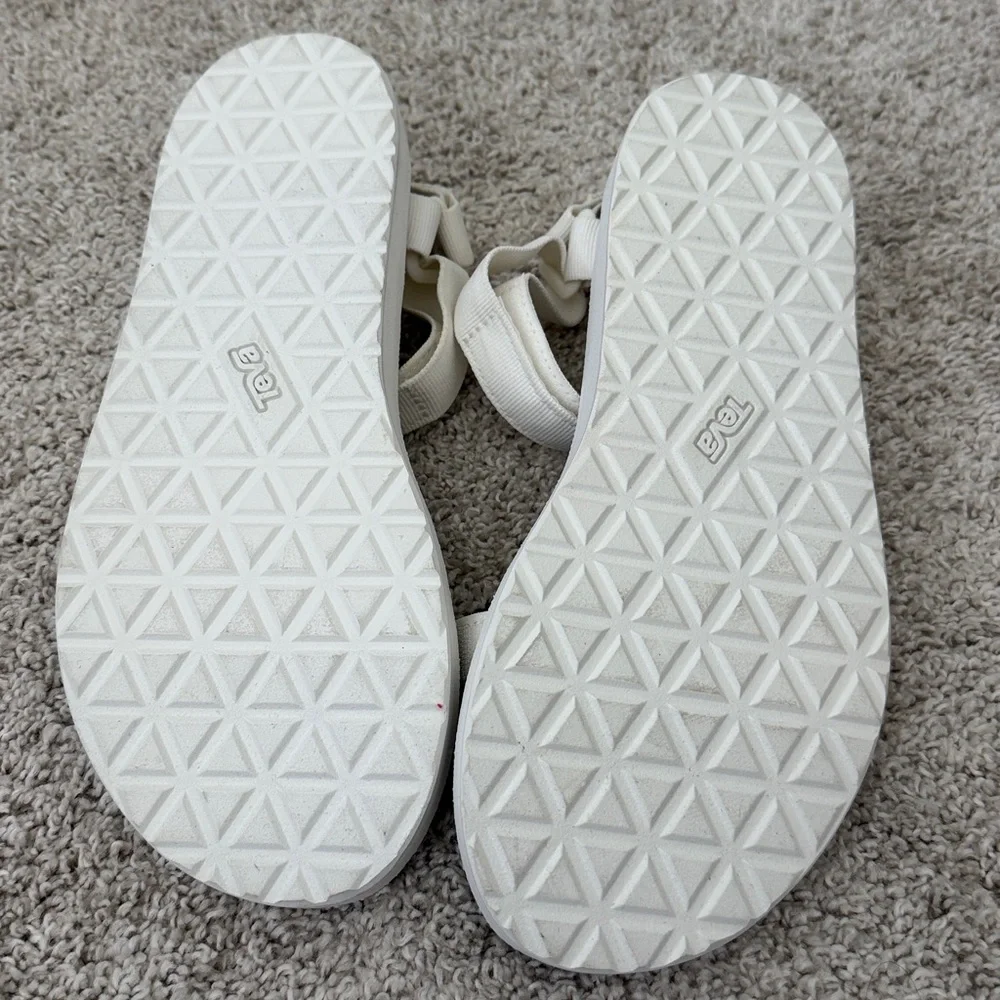 Women's White Adjustable Strap Sandals
